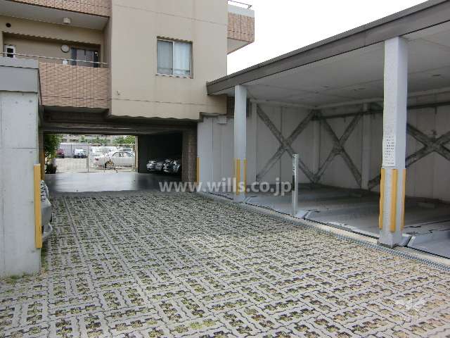 敷地内機械式駐車場