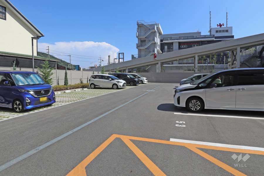 敷地内駐車場（屋外平面式）