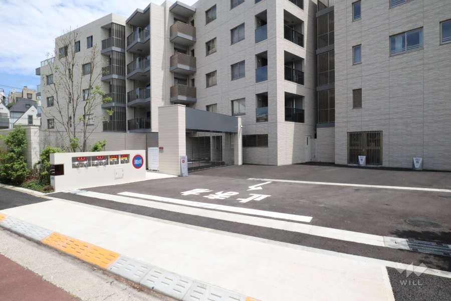 駐車場の出入り口