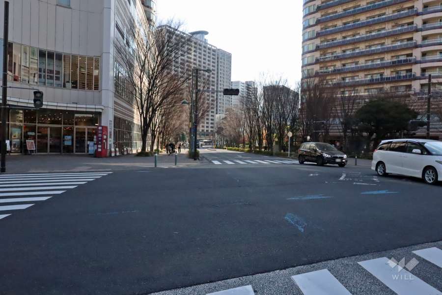 敷地北西側の前面道路