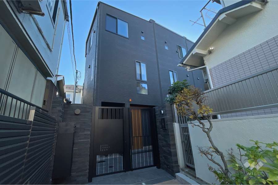 プラハテラス恵比寿の外観（西側から）