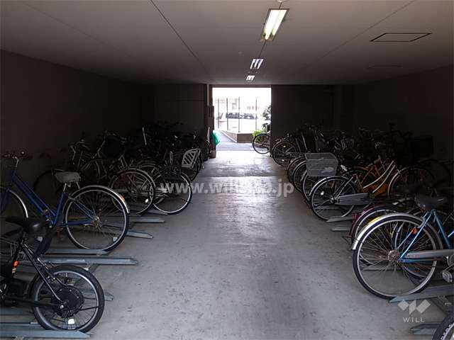 駐輪場（屋内）