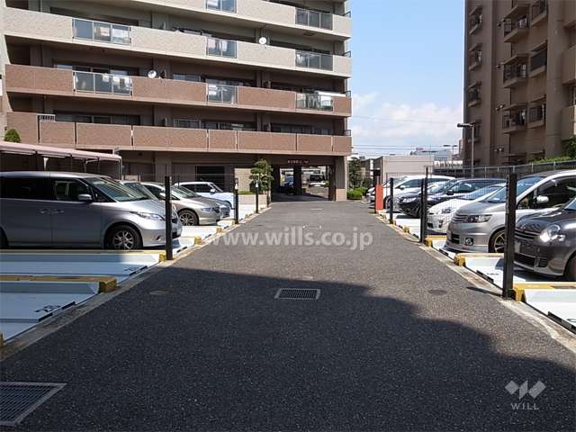 敷地内駐車場（機械式と平面式とがあります。）