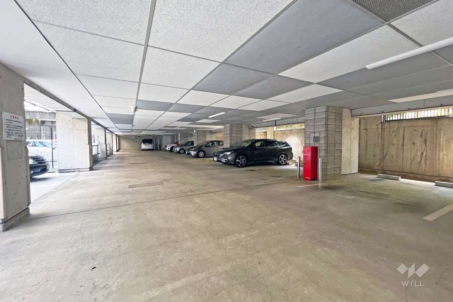 敷地内駐車場（屋外平面式）