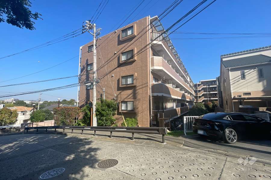 マイキャッスルたまプラーザの外観（南東側から）　