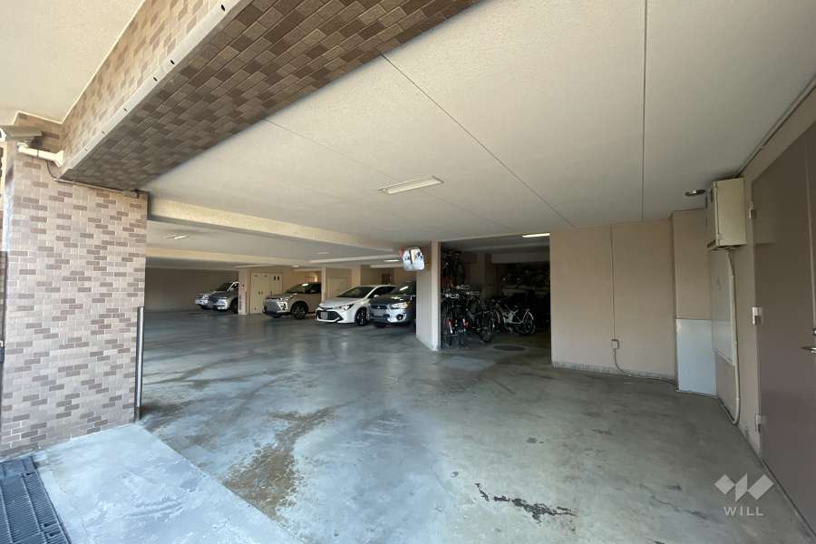 敷地内駐車場（屋内平面式）