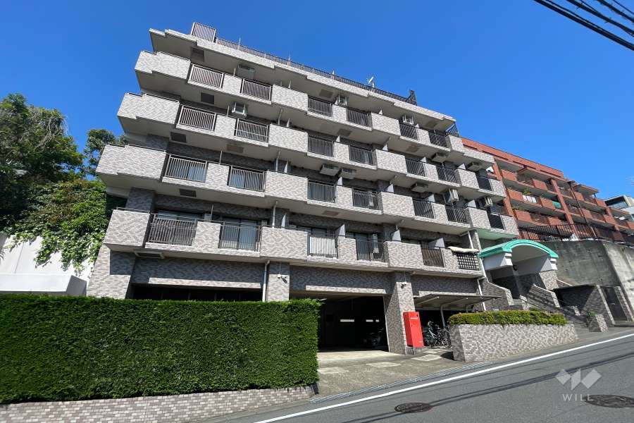 パークノヴァ鷺沼の外観（南東側から）