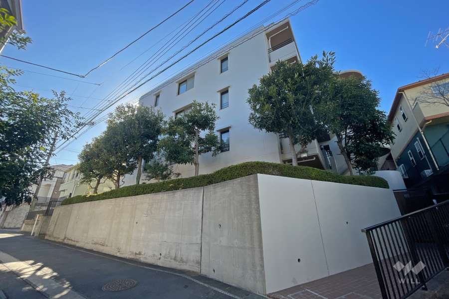 クレドール宮前平の外観（北東側から）