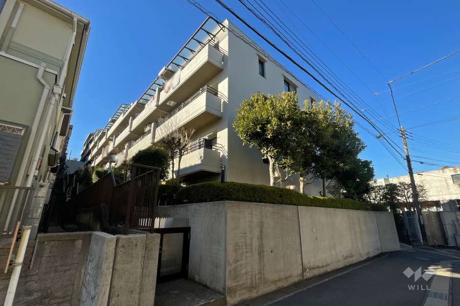 クレドール宮前平の外観（南東側から）