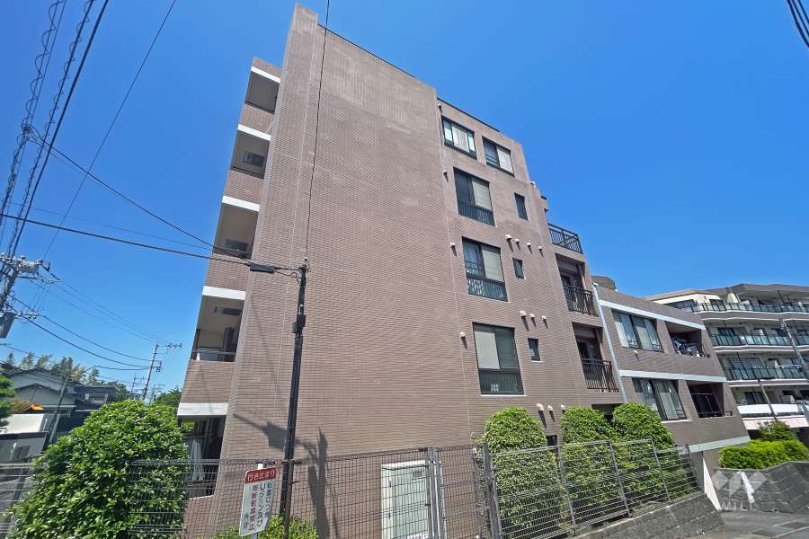 コスモ宮崎台グランデュールの外観（南東側から）