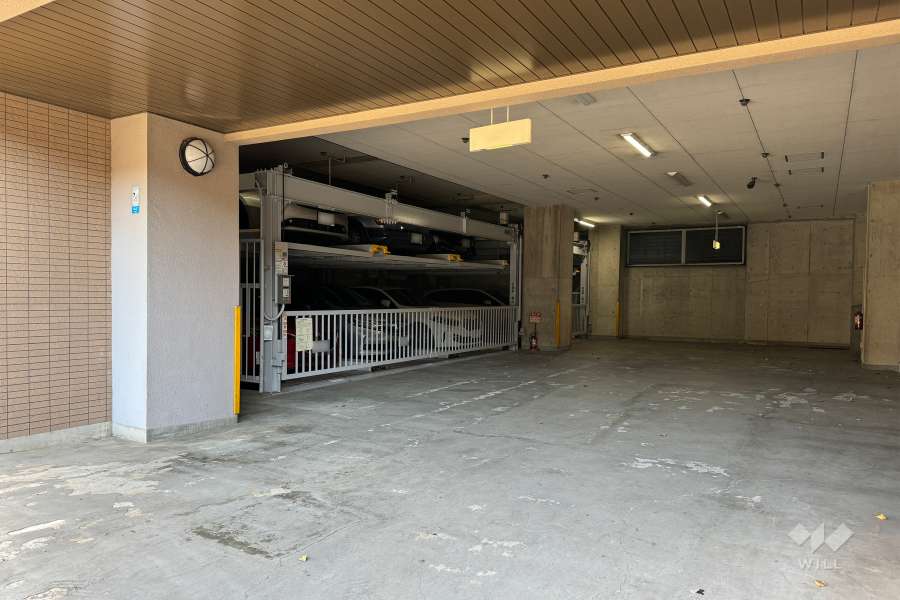 敷地内駐車場（屋内機械式）