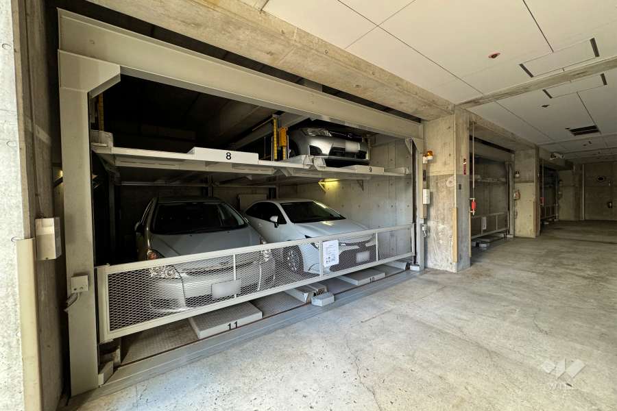敷地内駐車場（屋内機械式）