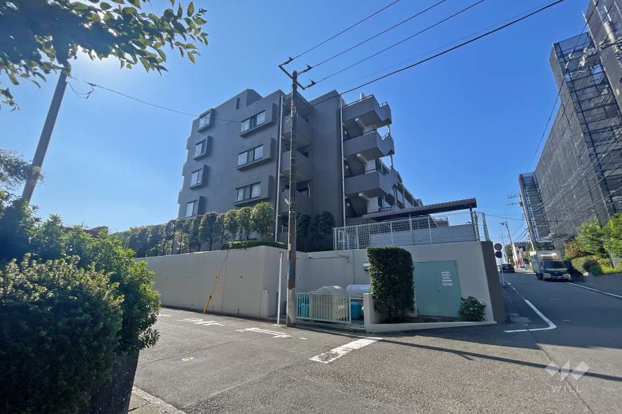 グリーンシティー鷺沼参番館の外観（東側から）