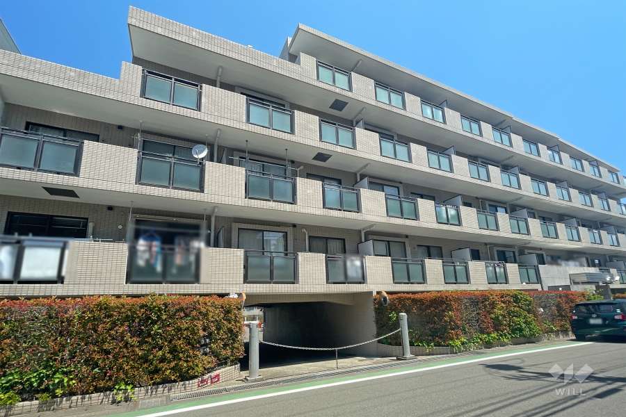 イトーピア鷺沼2の外観（南西側から）　