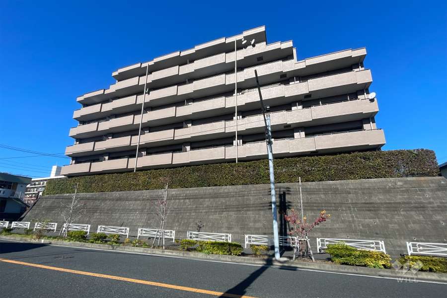 東急ドエルアルス鷺沼東の外観（東側から）