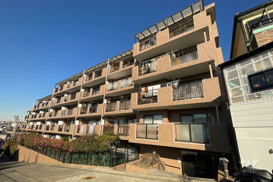 リーベスト宮前平の外観（南東側から）