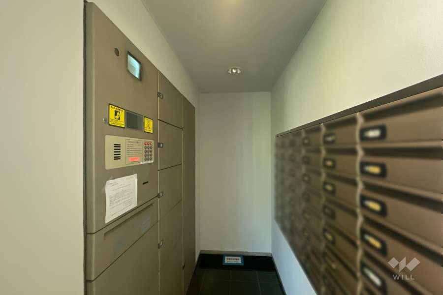 宅配ボックスと共用ポスト　