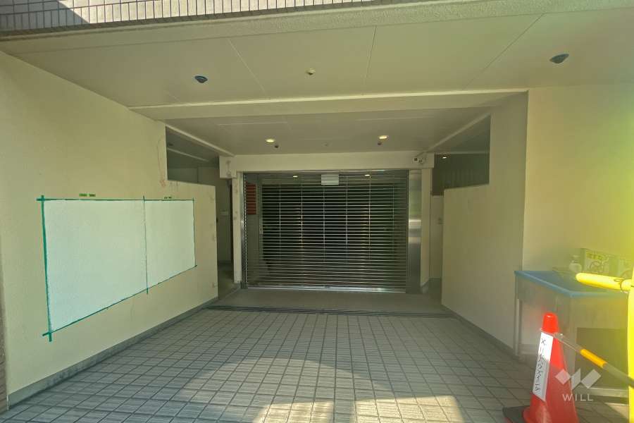 駐車場出入口（リングシャッター付き）