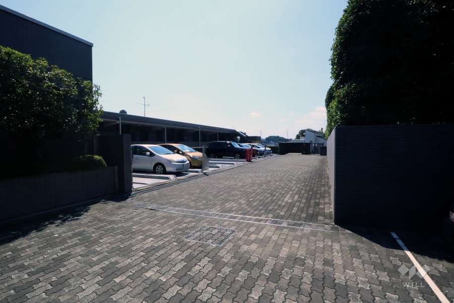 駐車場の出入り口