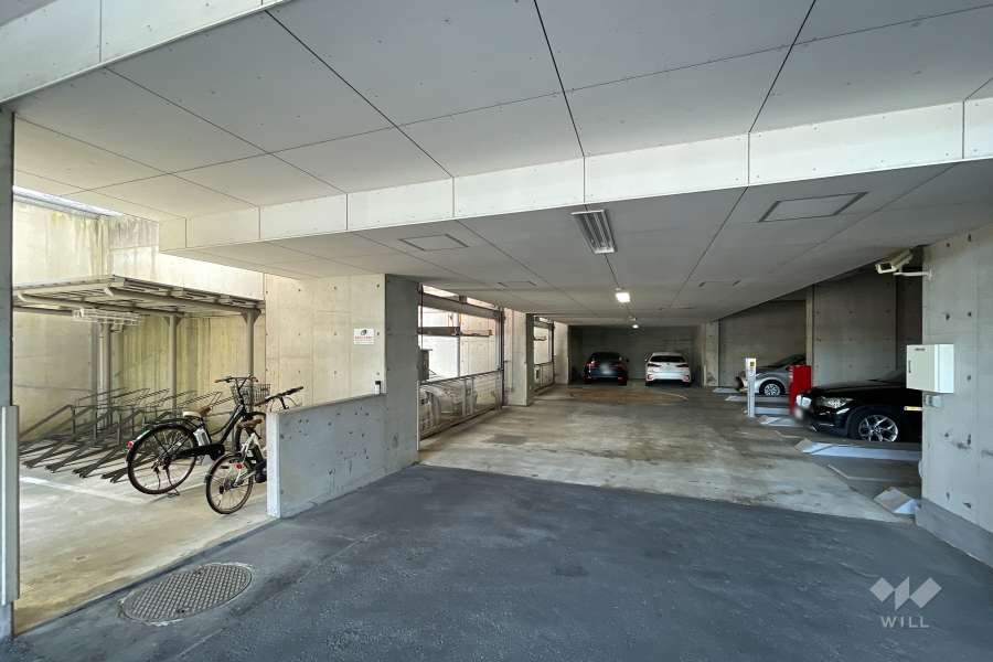 敷地内駐車場（屋内機械式・屋内平面式）、駐車場