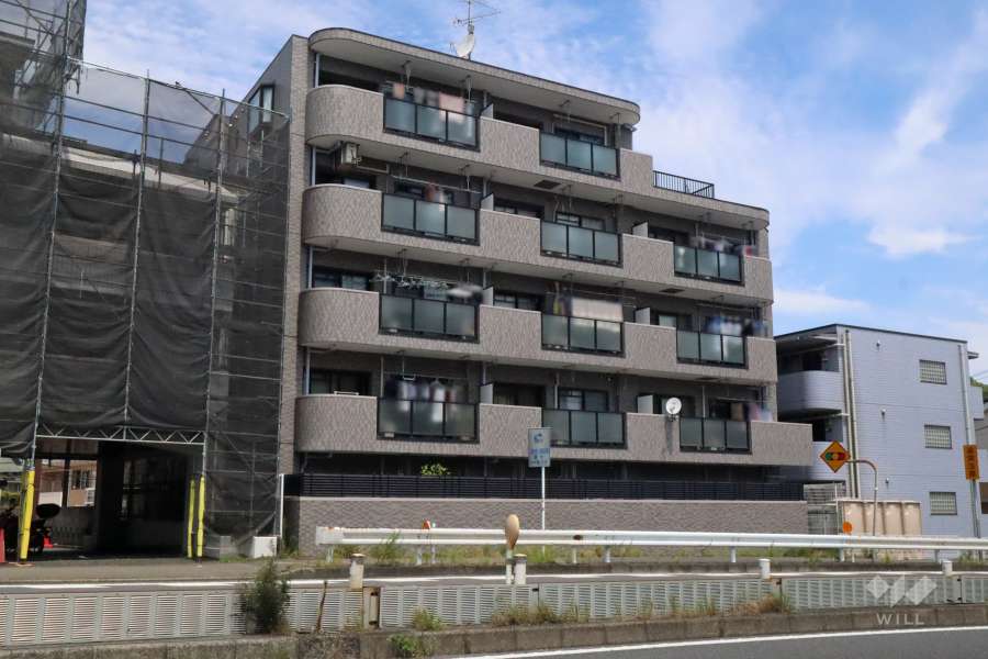 エクセレントハイツ鷺沼の外観(南西側から)