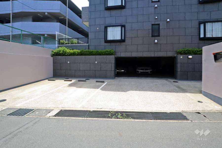 駐車場の出入り口・敷地内駐車場（屋内平面式・屋外平面式）