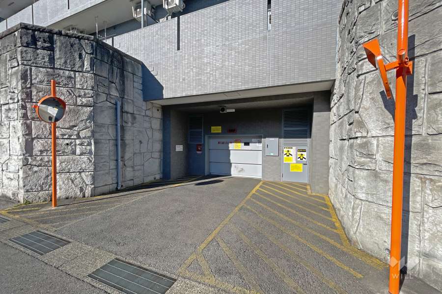 敷地内駐車場（屋内機械式）