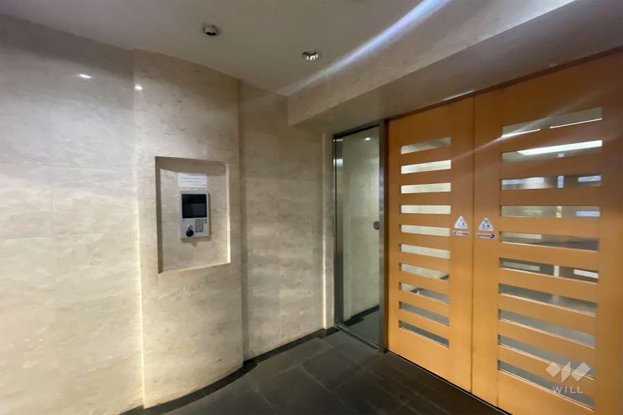 エントランスはオートロック付きです。