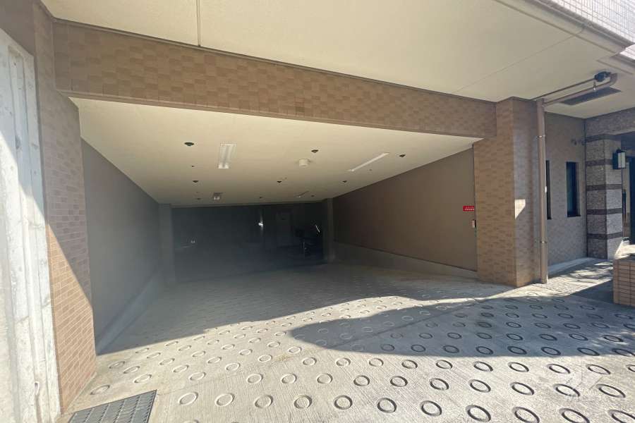 駐車場の出入り口