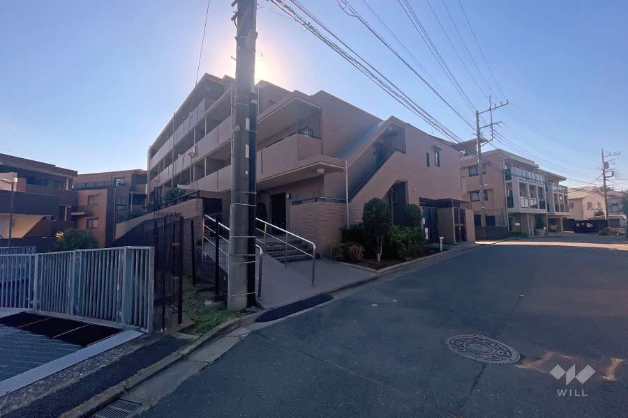 エステスクエアたまプラーザの外観（北東側から）