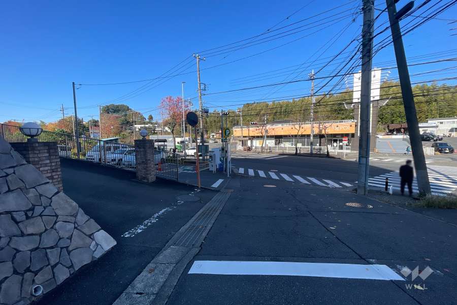 敷地東側の前面道路　