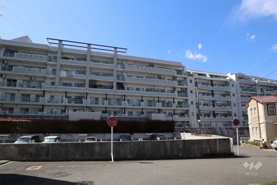 ヒューマンスクエア鷺沼東の外観(東側から)