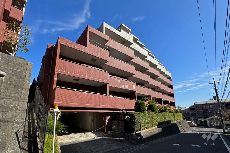 ヒルハイツ宮前平イーストの外観（西側から）