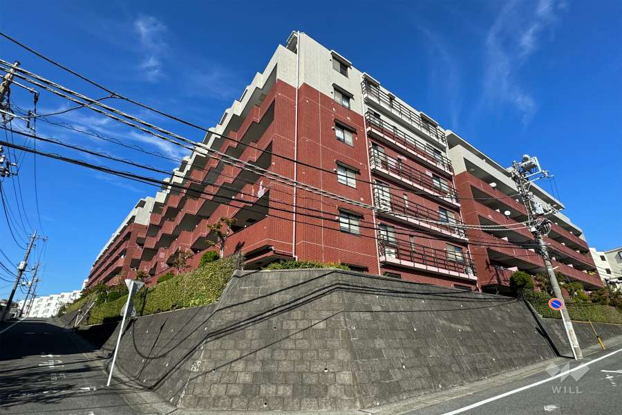 ヒルハイツ宮前平イーストの外観（南西側から）