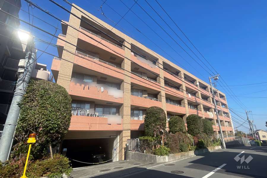 クレッセント宮前平の外観（南西側から）