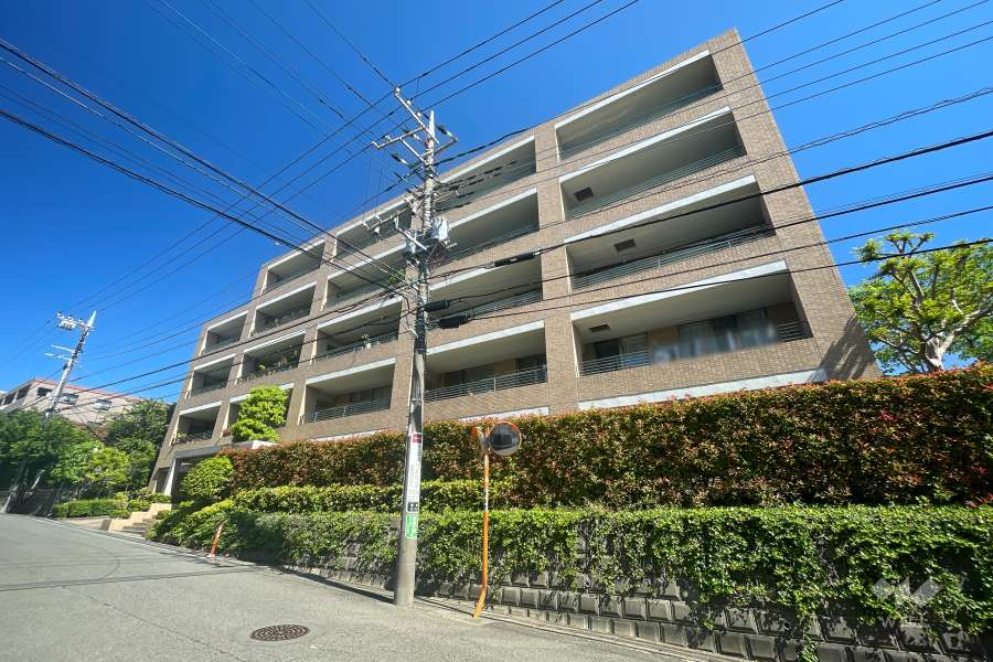 東急ドエルアルス宮崎台オークコートの外観（南東側から）　