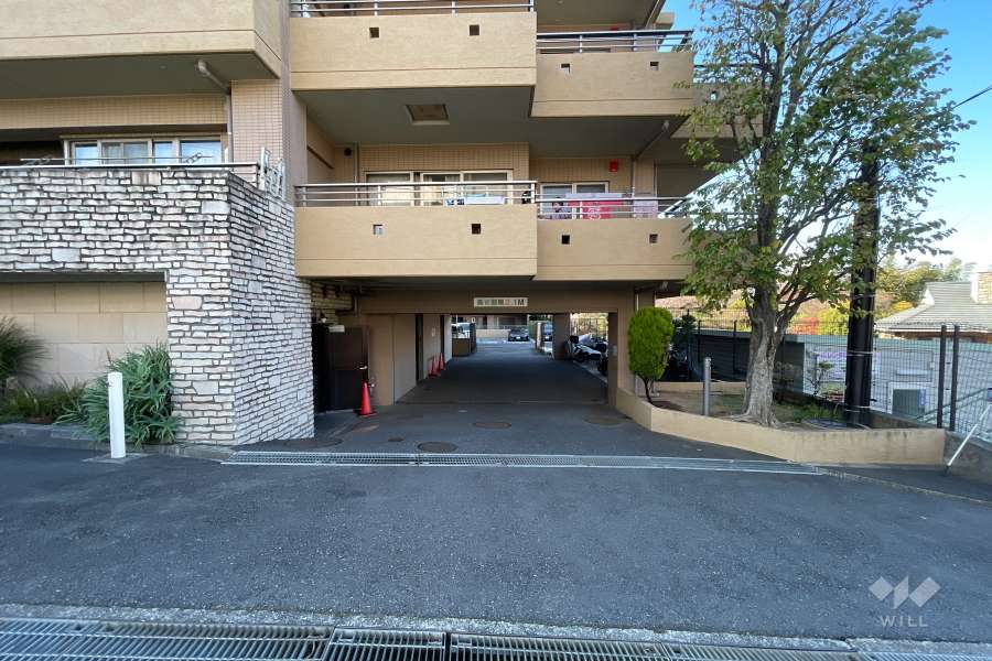 駐車場の出入り口