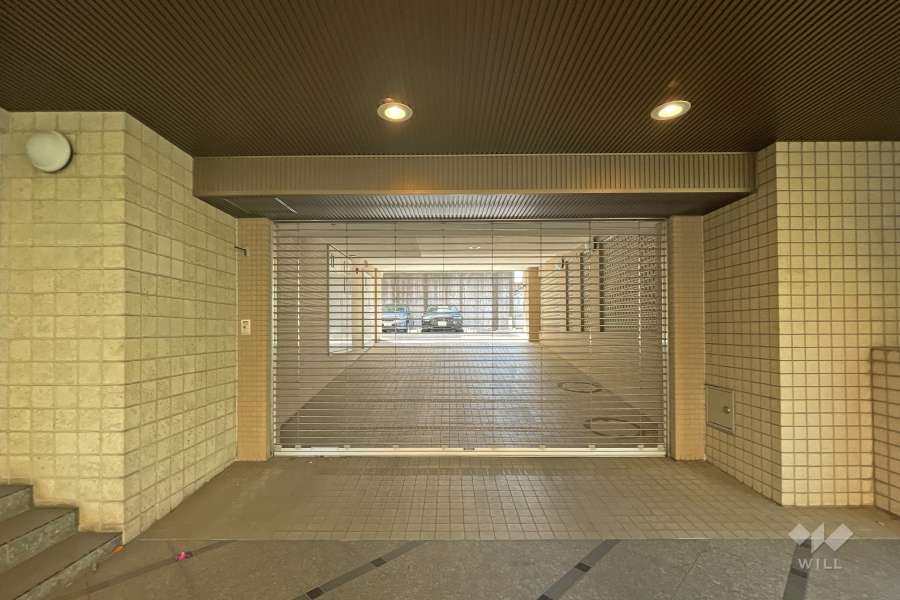 駐車場出入口（リングシャッター付き）