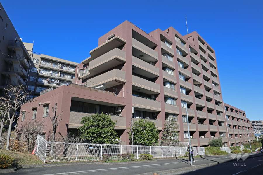 ルミナス宮前平フォーリットの外観（南側から）