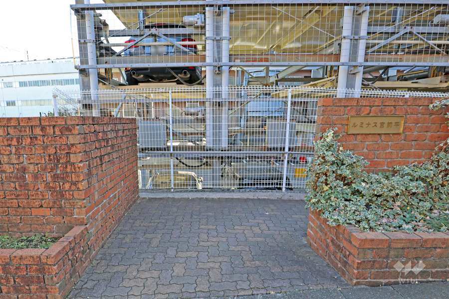 敷地内駐車場（屋外機械式）