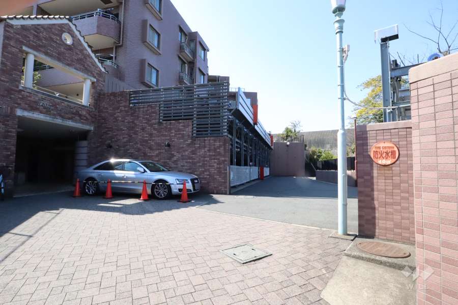 敷地内駐車場（屋外平面式）