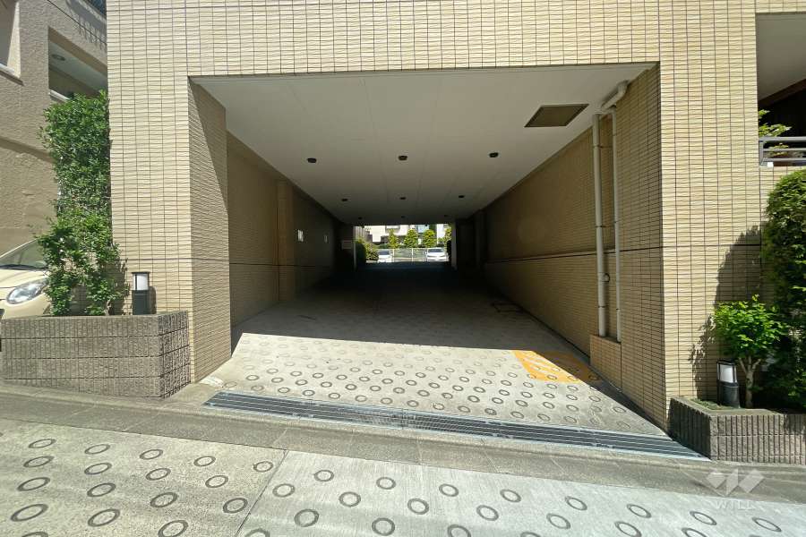 駐車場の出入り口