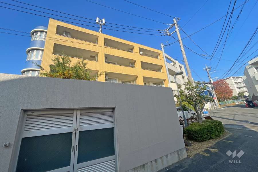 フローレンスパレス宮前平の外観（南西側から）