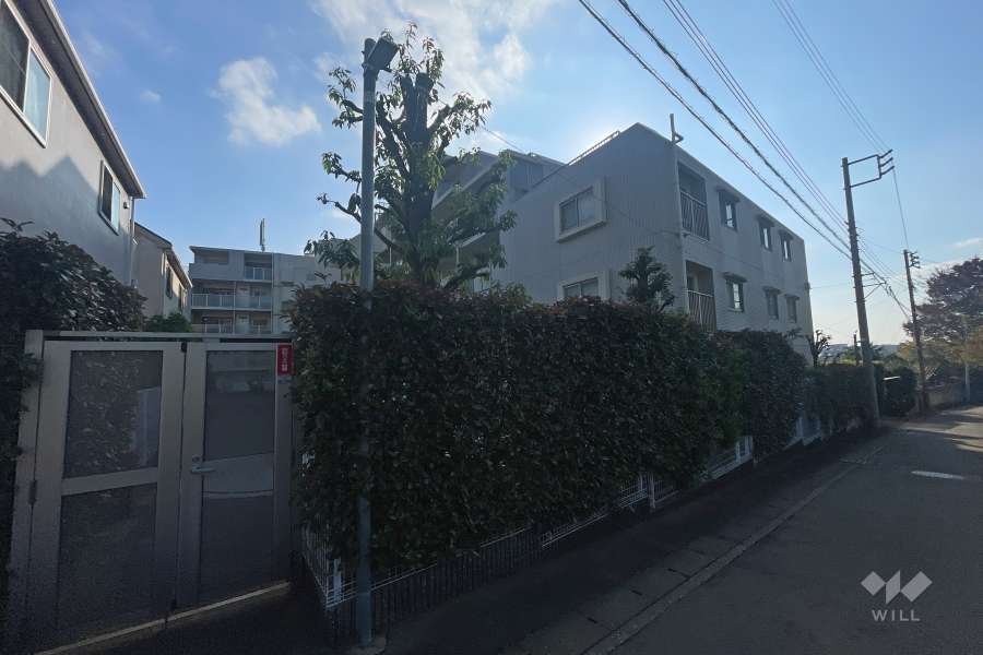 フローレンスパレス宮前平の外観（北東側から）