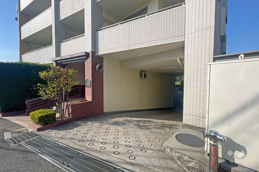 駐車場の出入り口