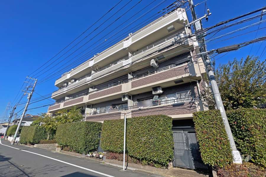 パンテュール宮崎台の外観（南東側から）