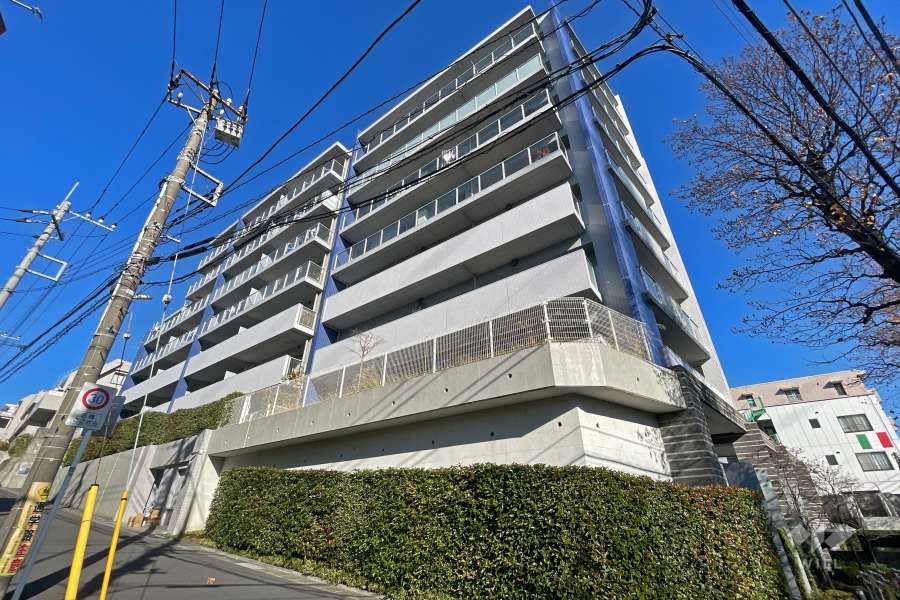 クレッセントグランコートの外観（西側から）