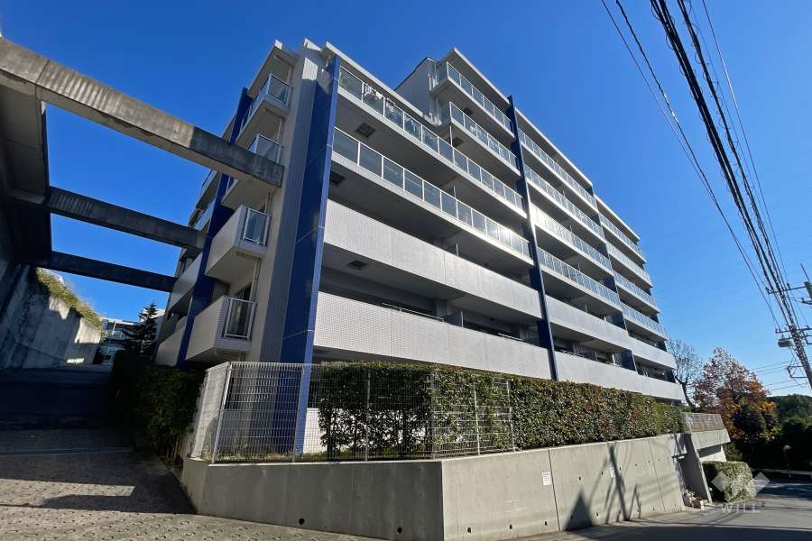 クレッセントグランコートの外観（北西側から）