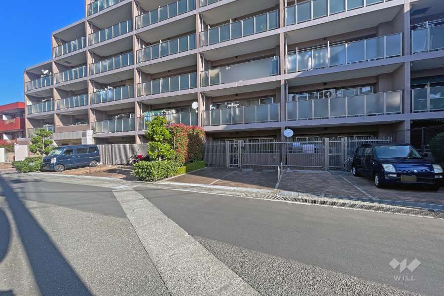 敷地内駐車場（屋外平面式）