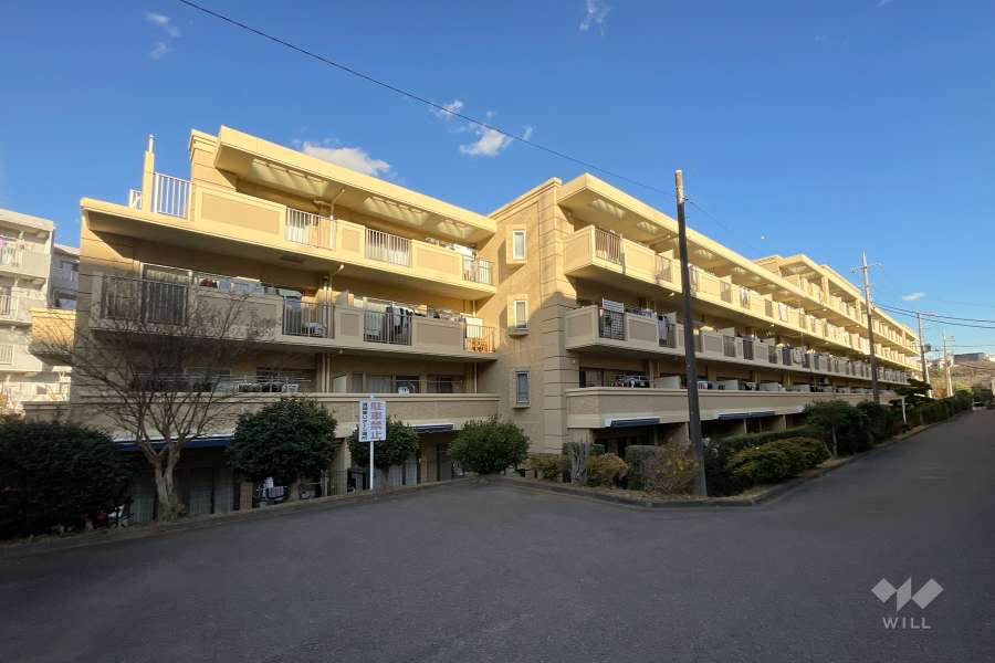 グランシティユーロレジデンス宮前の外観（南西側から）